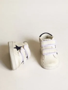 June Junior aus Nappa mit dunkelblauem Stern aus Wildleder und Fersenlasche