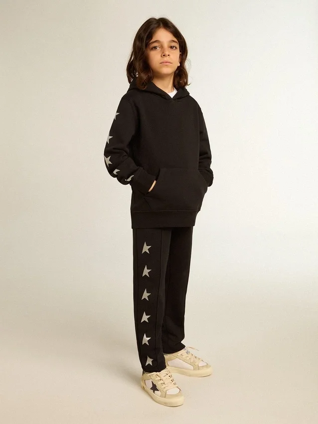 Jungen-Kapuzen-Sweatshirts in Schwarz mit kontrastierenden silbernen Sternen