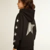 Jungen-Kapuzen-Sweatshirts in Schwarz mit kontrastierenden silbernen Sternen
