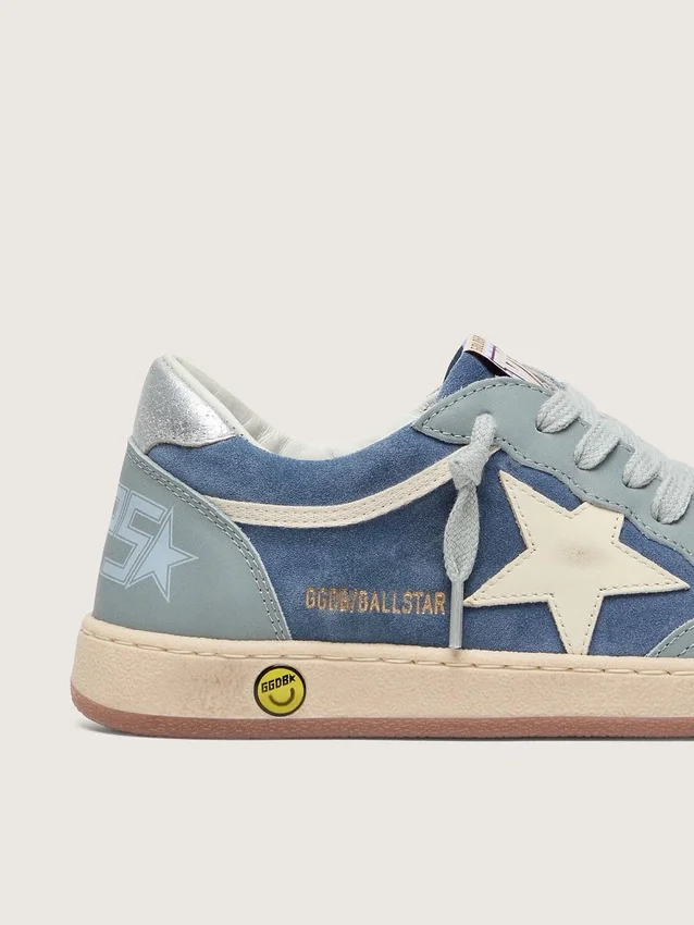 Junior Ball Star in Hellblau und Denimblau aus Wildleder mit weissem Lederstern