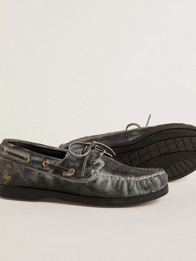 Junior-Cruise-Loafer aus schwarzem Leder im Distressed-Look