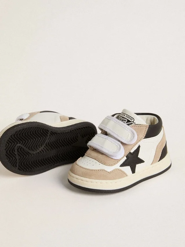Junior June aus Nappa mit Wildledereinsätzen und schwarzem Lederstern