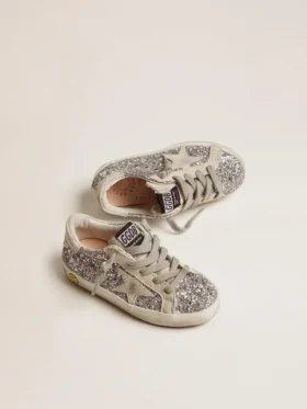 Junior Super-Star mit silbernem Glitzer und Wildlederdetails