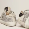 Junior Super-Star mit silbernem Glitzer und Wildlederdetails