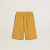 Kinder-Jogging-Shorts in Ockergelb mit Stickerei