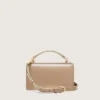 Kleine Venezia-Tasche aus beigem, genarbtem Leder mit goldenen Details