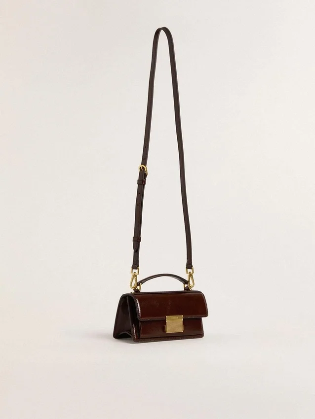 Kleine Venezia-Tasche aus dunkelbraunem, laminiertem Leder mit goldenen Details