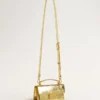 Kleine Venezia-Tasche aus goldmetallischem Leder mit goldenen Details