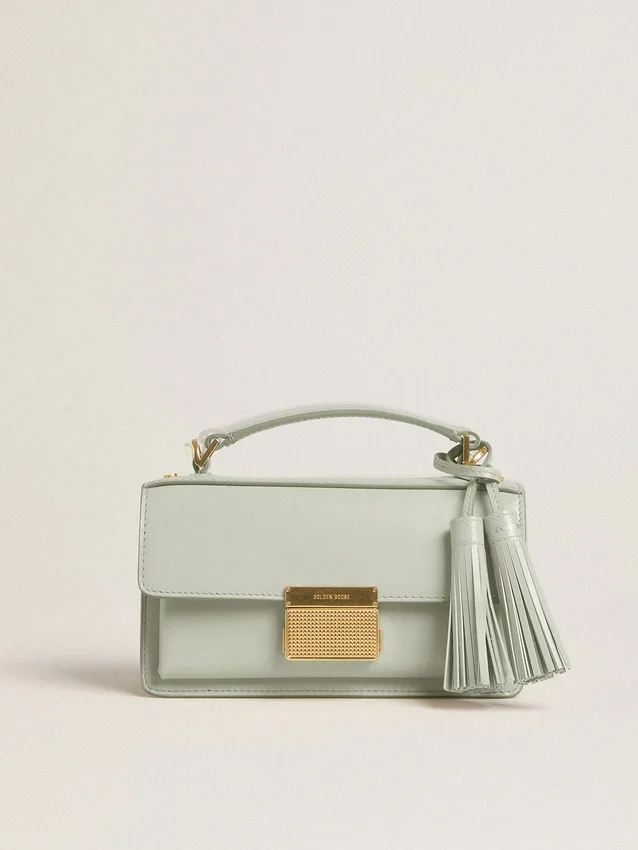 Kleine Venezia-Tasche aus mineralgrauem, geripptem Leder mit goldenen Details