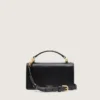 Kleine Venezia-Tasche aus schwarzem, geprägtem Leder mit goldenen Details