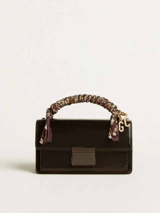 Kleine Venezia-Tasche aus schwarzem Metallic-Leder mit schwarzen Details