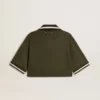 Kropptes Damen-Polo aus militärgrünem Jersey mit Stickerei