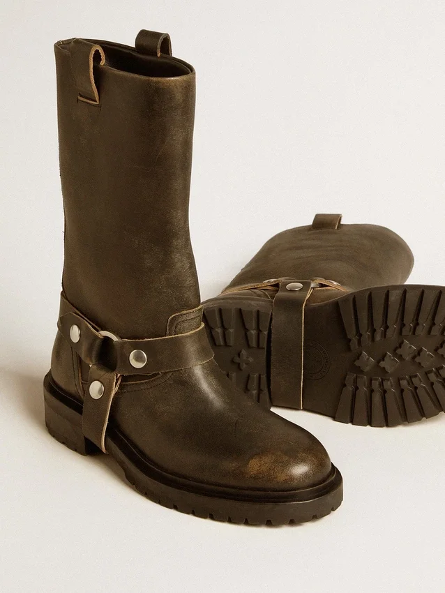 Kurt-Stiefel aus schwarzem Leder mit silberner Schnalle
