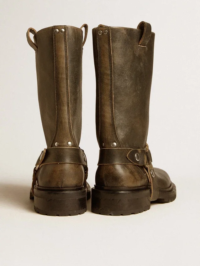 Kurt-Stiefel aus schwarzem Leder mit silberner Schnalle