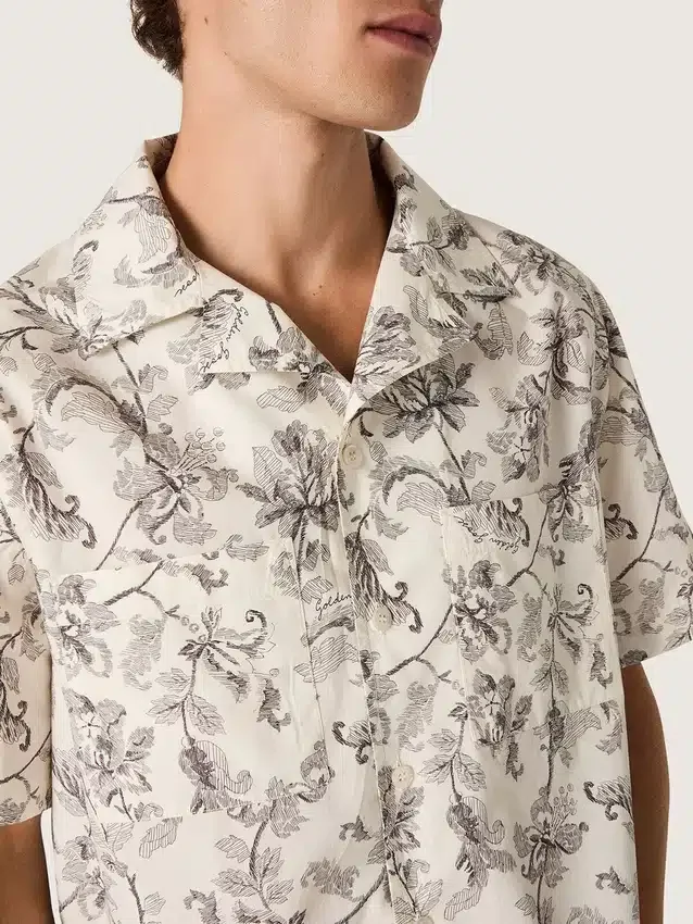 Kurzärmeliges Herrenhemd aus Baumwolle mit schwarz-weissem Blumenprint