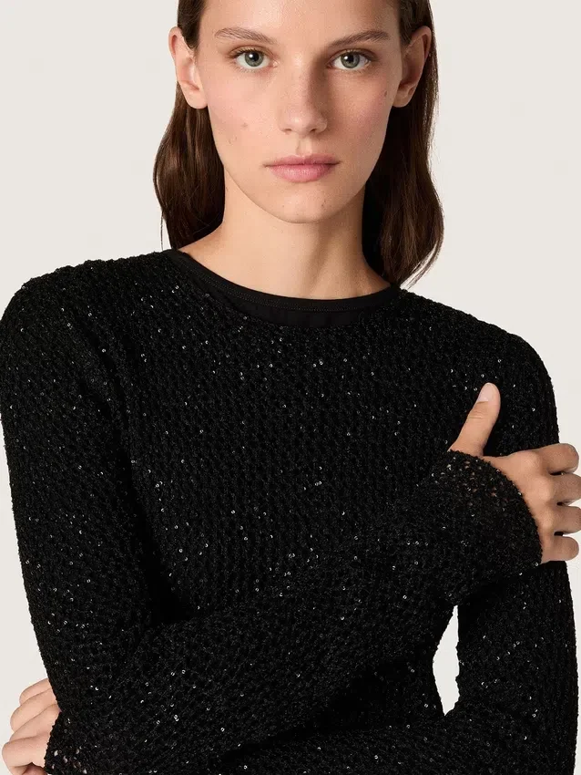 Langes Damenkleid aus schwarzem Mesh mit schwarzen Pailletten