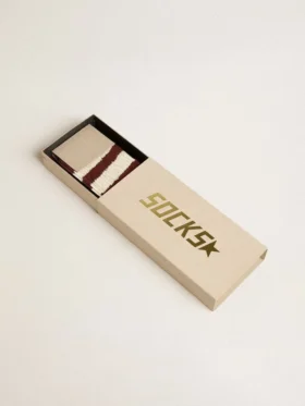 Lila Socken mit Used-Look-Details und abgenutzten weissen Streifen