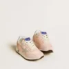 Marathon Young aus rosa Nylon mit aufgedrucktem Stern und Lederlasche an der Ferse