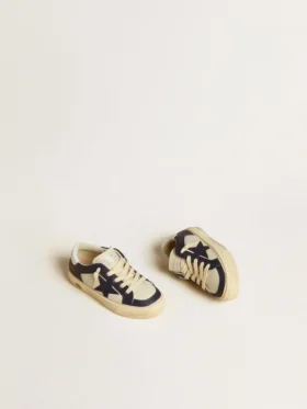May Junior aus weissem und blauem Leder mit Lederstern und Fersenlasche