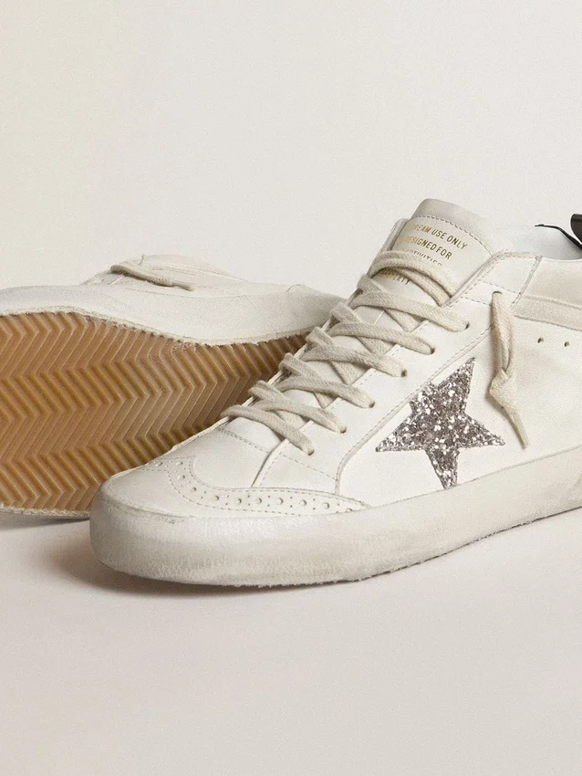 Mid Star für Damen mit silbernem Glitzerstern und schwarzer laminierter Fersenlasche