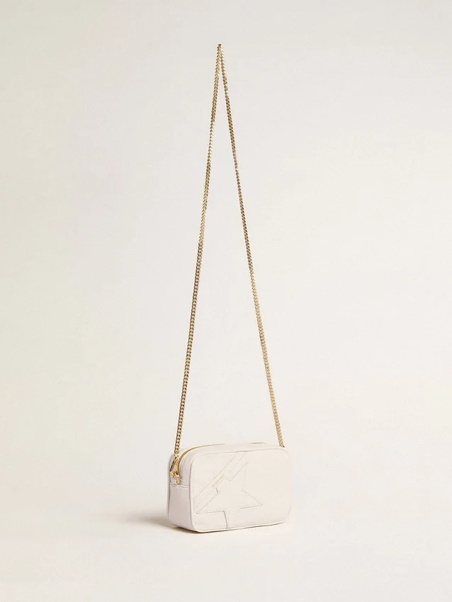 Mini Star Bag aus butterweissem Leder mit Ton-in-Ton-Stern