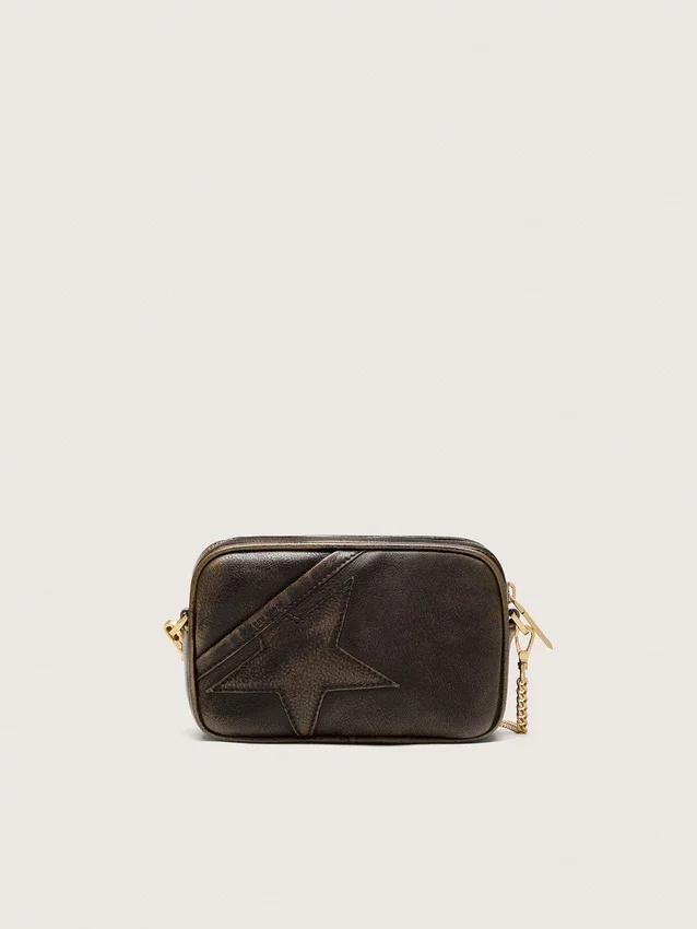 Mini Star Bag aus dunkelbraunem Leder im Used-Look mit Ton-in-Ton-Stern