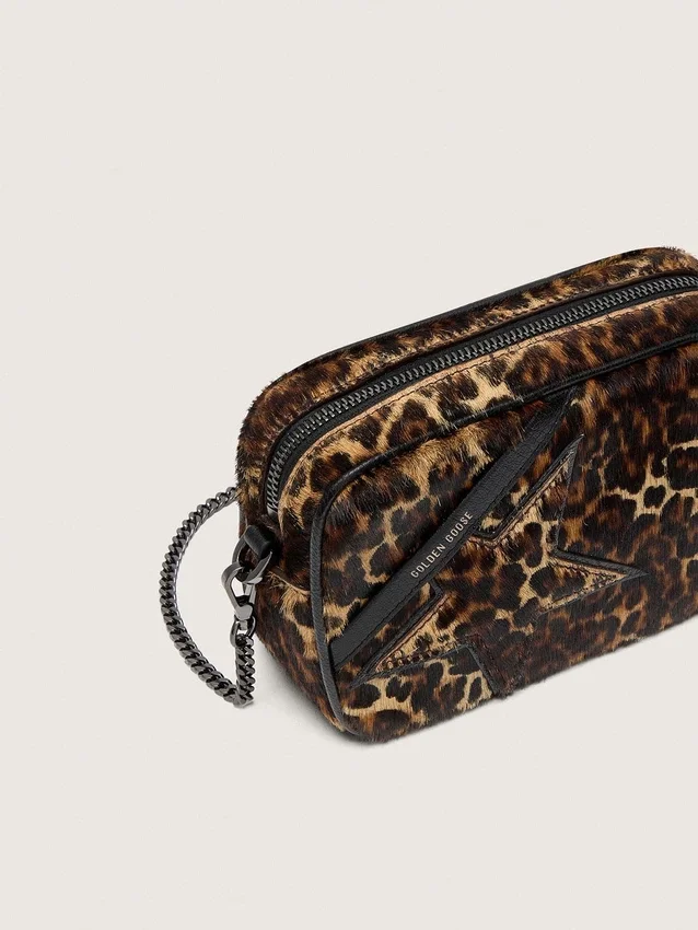 Mini Star Bag aus Ponyleder mit Animal-Print und Ton-in-Ton-Stern