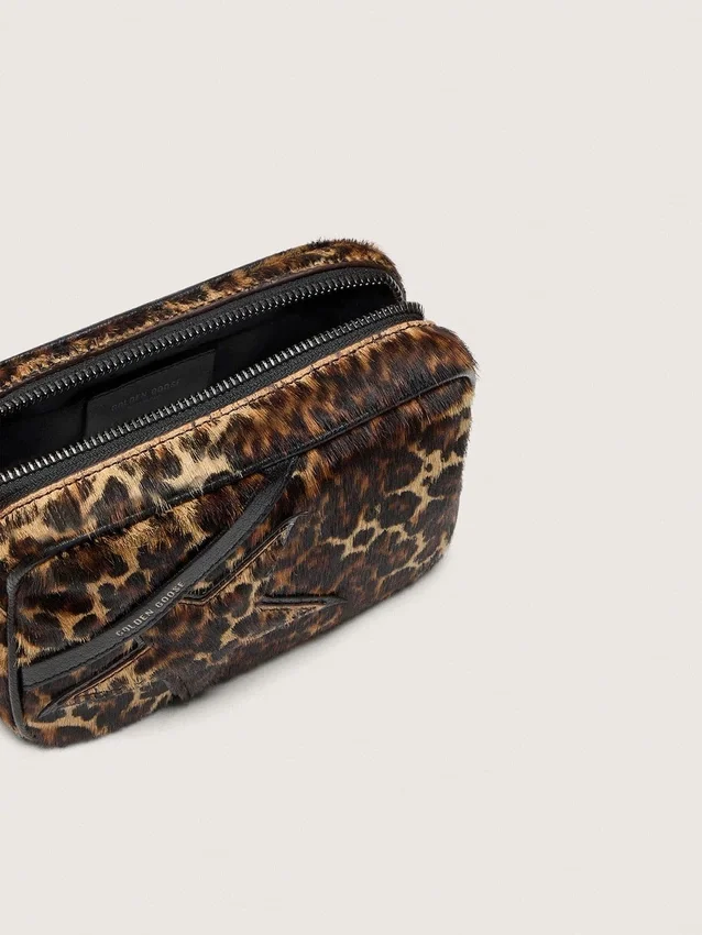 Mini Star Bag aus Ponyleder mit Animal-Print und Ton-in-Ton-Stern
