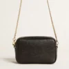 Mini Star Bag aus schwarzem Leder mit Ton-in-Ton-Stern