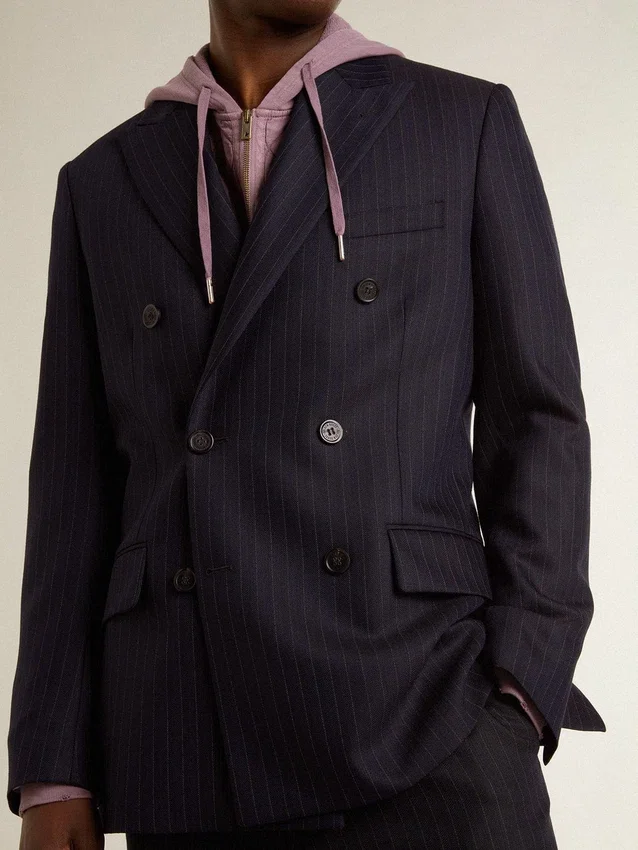 Mitternachtsblauer Herren-Blazer aus Wolle mit Zweireiher-Schliessung