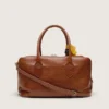 Mittlere Vita-Tasche aus hellbraunem Leder mit Anhängern und silbernen Details