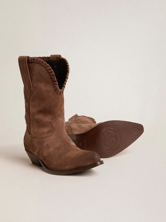 Niedrige Damenstiefel aus dunkelbraunem, gewaschenem Wildleder