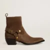 Niedrige Debbie-Stiefel aus taubengrauem Wildleder mit abnehmbarer Schnalle