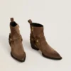 Niedrige Debbie-Stiefel aus taubengrauem Wildleder mit abnehmbarer Schnalle