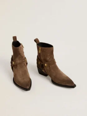 Niedrige Debbie-Stiefel aus taubengrauem Wildleder mit abnehmbarer Schnalle