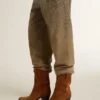 Niedrige «Wish Star»-Stiefel aus cognacfarbenem Wildleder mit Ton-in-Ton gesticktem Stern