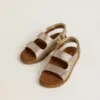 Noa Young Sandalen aus Mikroglitzer- und Platinleder