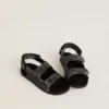 Noa Young Sandalen aus schwarzem Leder im Used-Look