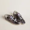 Old-School-Damenschuhe aus lila laminiertem Leder mit lila Nubuk-Stern und Fersenlasche