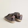 Old-School-Damenschuhe aus lila laminiertem Leder mit lila Nubuk-Stern und Fersenlasche