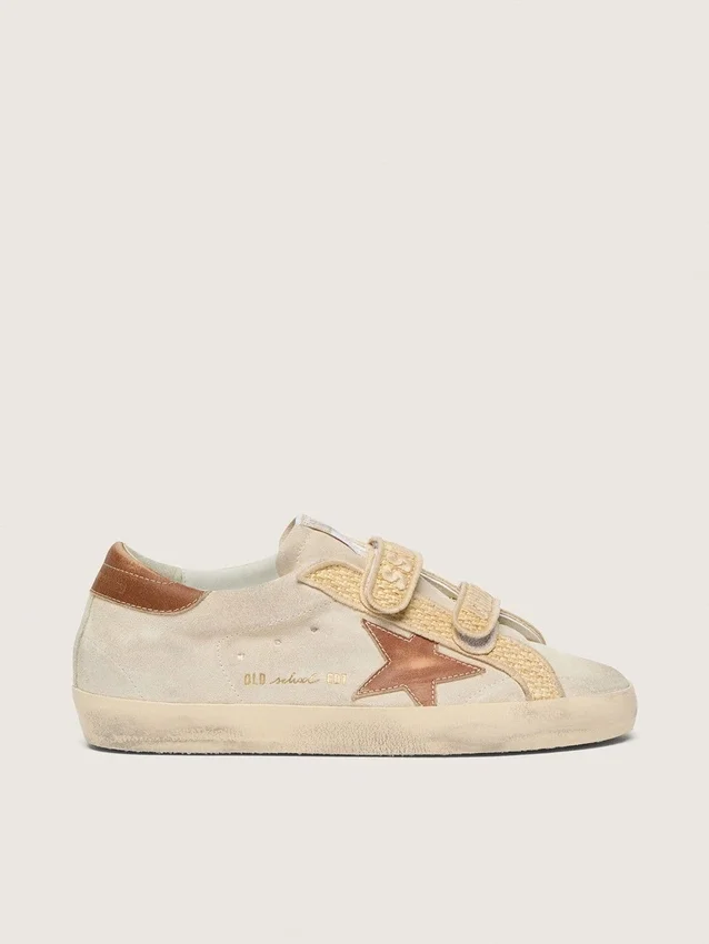 Old-School-Damenschuhe aus perlfarbigem Wildleder mit ziegelrotem Lederstern und Raffia-Riemen