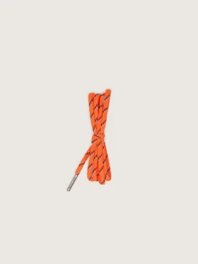 Orangefarbene Wanderschnürsenkel mit grauen und schwarzen Details