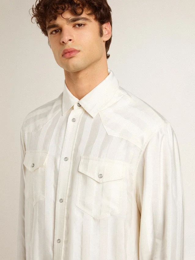 Oversize-Hemd für Herren in «Worn-White» mit vertikalen Streifen
