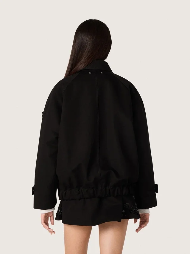 Oversize-Jacke für Damen aus schwarzem Baumwolltwill mit floralen Paillettenstickereien