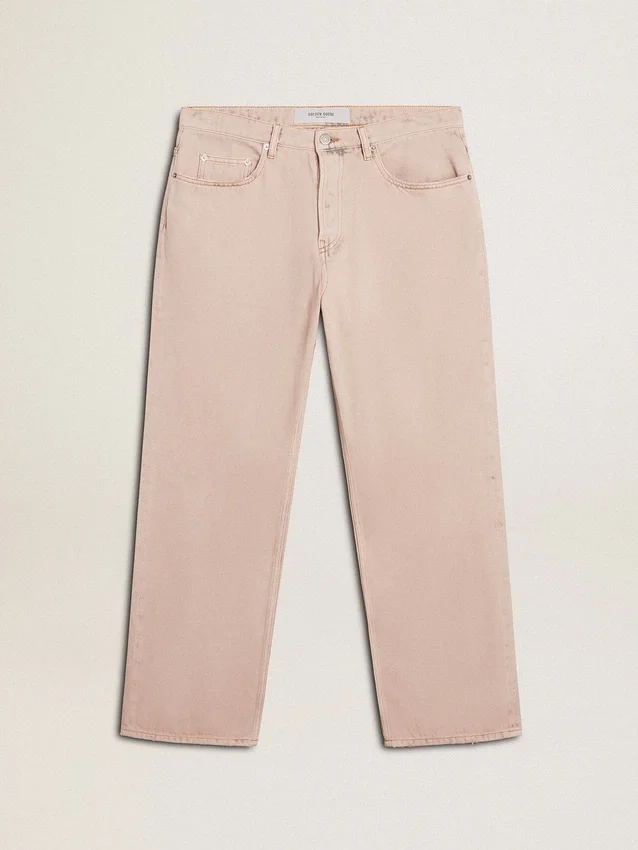 Rosa gefärbte Herrenjeans