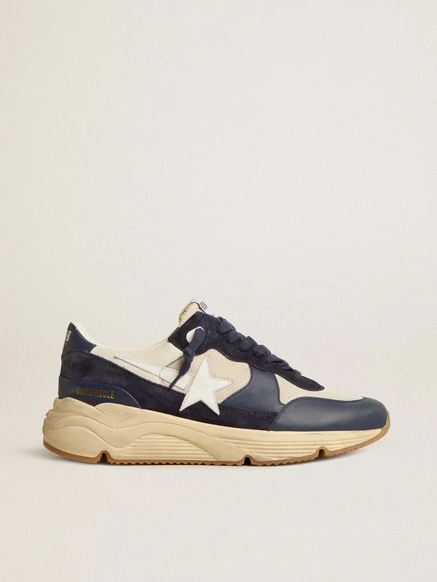 «Running Sole» aus cremefarbenem Mesh und blauem Leder mit einem weissen Lederstern
