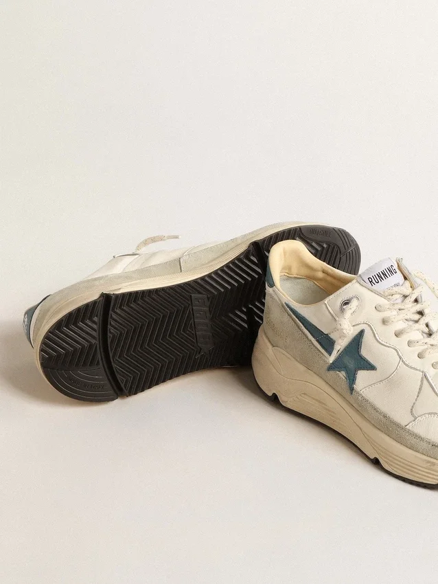 Running Sole aus Nappa mit blauem Lederstern und Wildledereinsatz