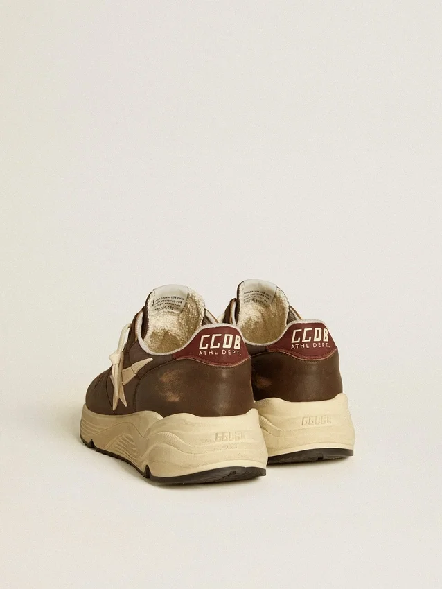 «Running Sole» aus Nylon und Leder mit TPU-Stern und Fersenlasche aus Nubukleder