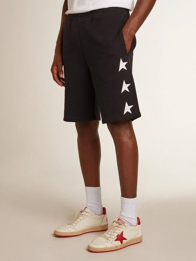 Schwarze Bermuda-Shorts für Herren mit weissen Sternen