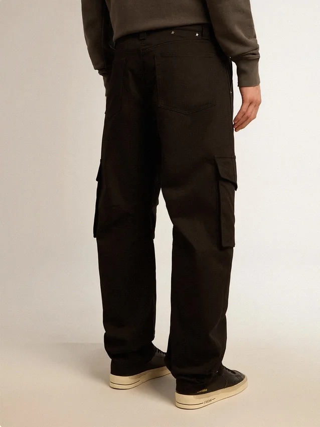 Schwarze Cargohose